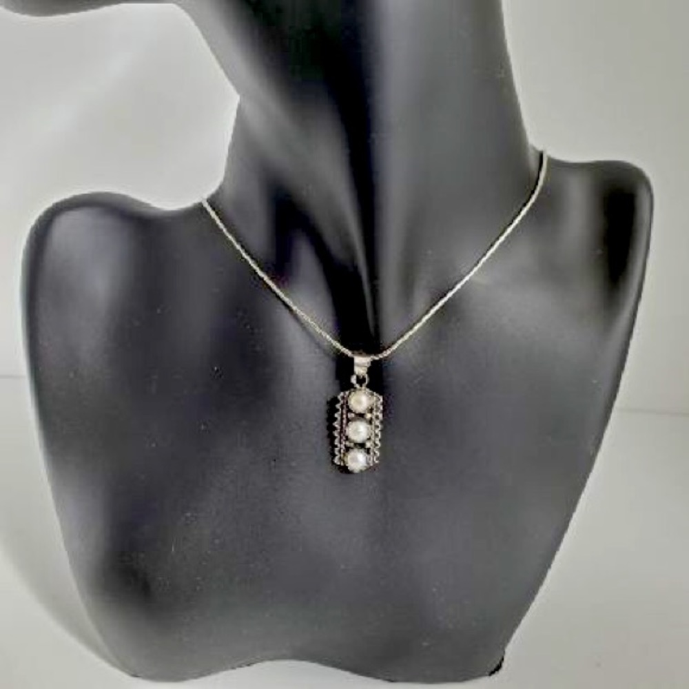 925 Sterling Silver Pearl Pendant Necklace Heishi Chain Vintage